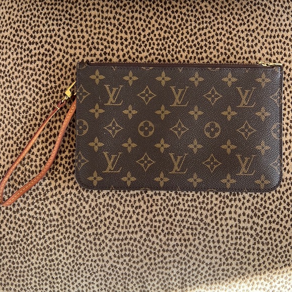 Neverfull Pouch/wristlet Monogram Pivone - Picture 1 of 7